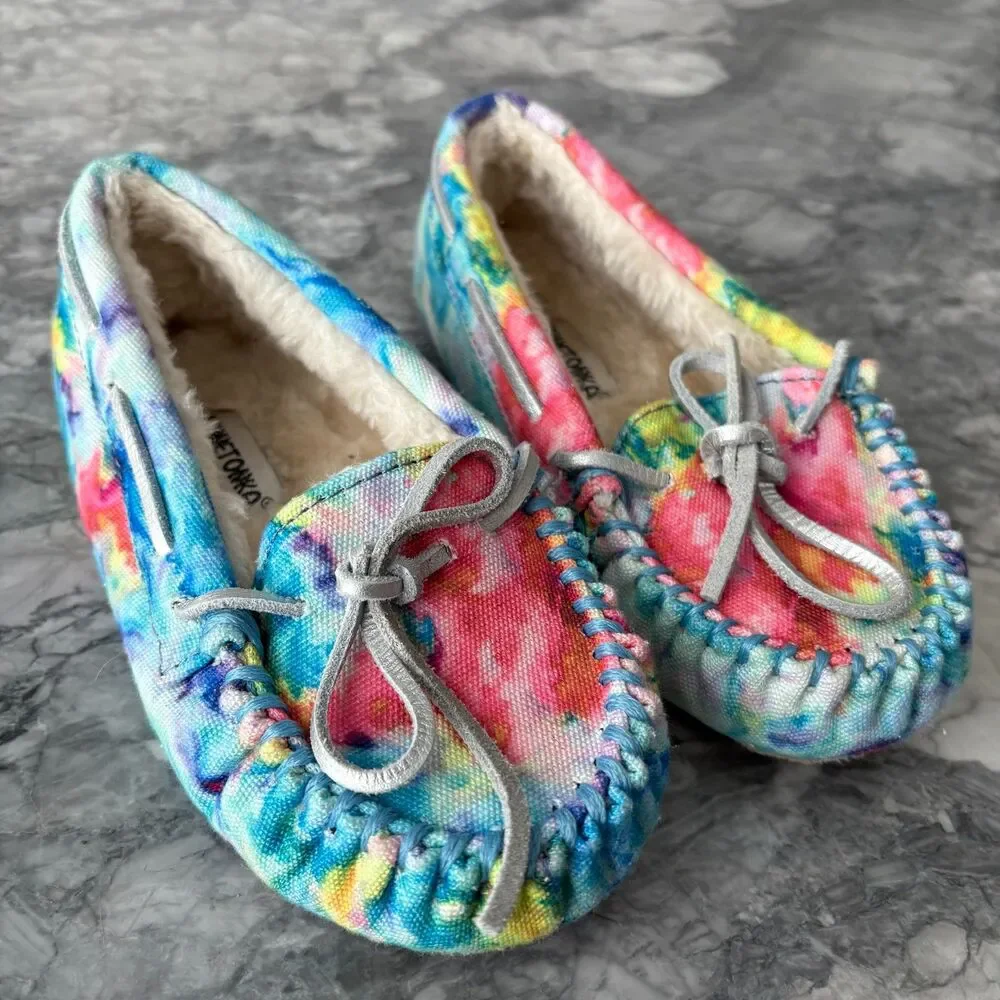 Minnetonka Moccasin Kids' Faux Fur Colorful Tie-Dye Size 12